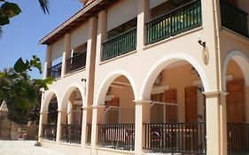Loukas Inn Family Resort